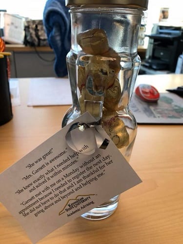 Gift for advisors with positive notes