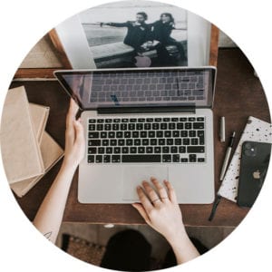 Photo-circle-working-from-home-laptop-view-above_550x550 Photo-circle-working-from-home-laptop-view-above_550x550